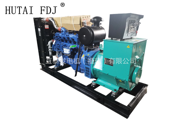 120KW廣西玉柴動力柴油發（fā）電機組 150KVA一起草 www.17.com發電機 YC6B205L-D20