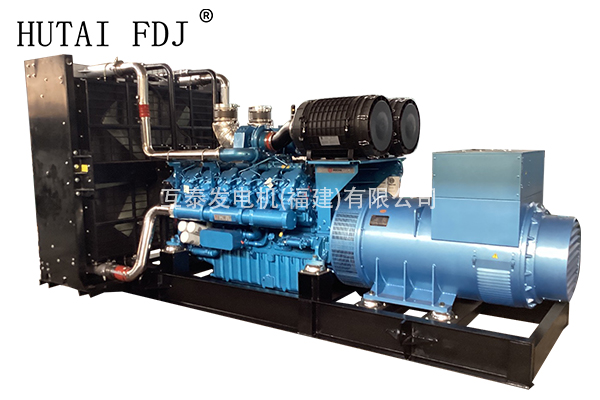 800KW濰（wéi）柴動力柴油發電（diàn）機組 1000KVA一起草 www.17.com發電機 12M26D968E200